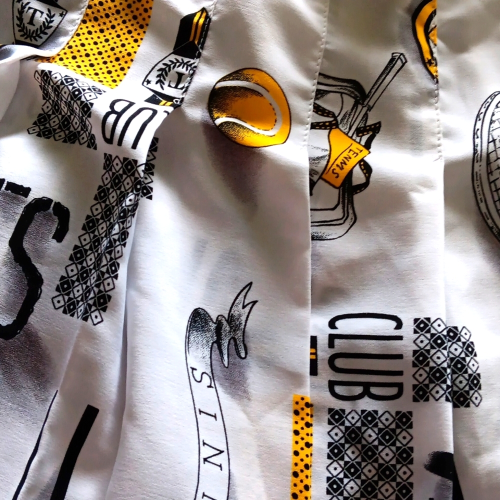 - PLEATED GRAPHIC TENNIS SKIRT NWT - Picture 5 of 9